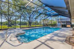 Picture of 9011 Baywood Park Drive, Seminole, FL 33777