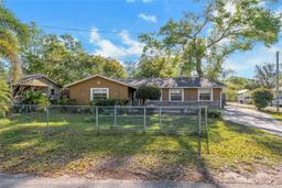 Picture of 2412 Giddens Avenue, Seffner, FL 33584