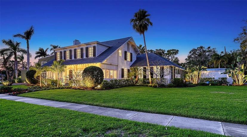 Picture of 7715 Westmoreland Drive, Sarasota FL 34243