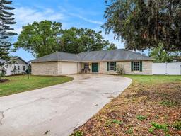 Picture of 2206 Spyglass Hill Circle, Valrico, FL 33596