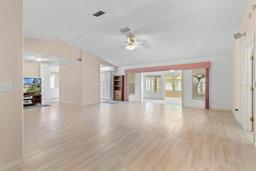 Picture of 1325 E Silver Thorn Loop, Hernando, FL 34442