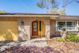 Picture of 11528 Country Oaks Drive, Tampa, FL 33618