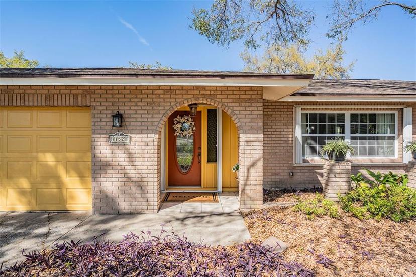 Picture of 11528 Country Oaks Drive, Tampa FL 33618