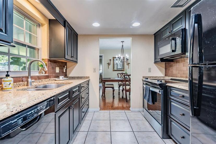 Picture of 11528 Country Oaks Drive, Tampa FL 33618