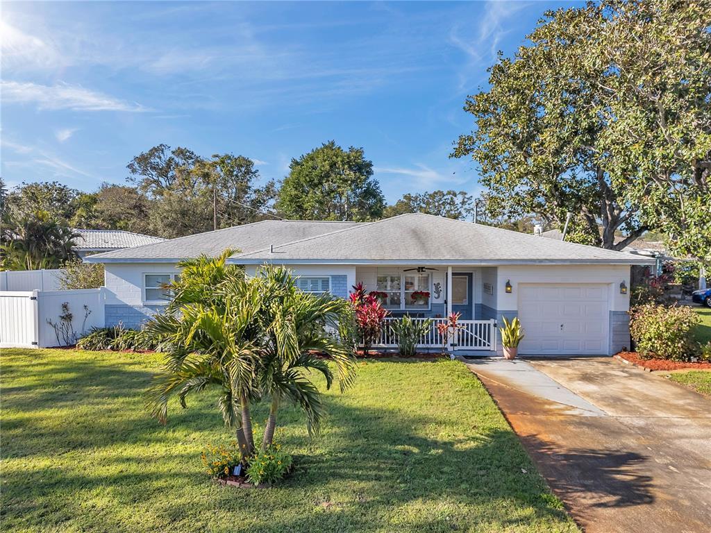 Picture of 2021 58Th Street S, Gulfport, FL 33707
