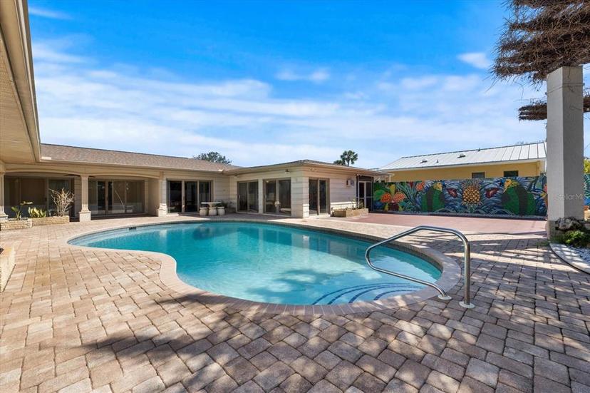 Picture of 715 Golden Beach Boulevard, Venice FL 34285
