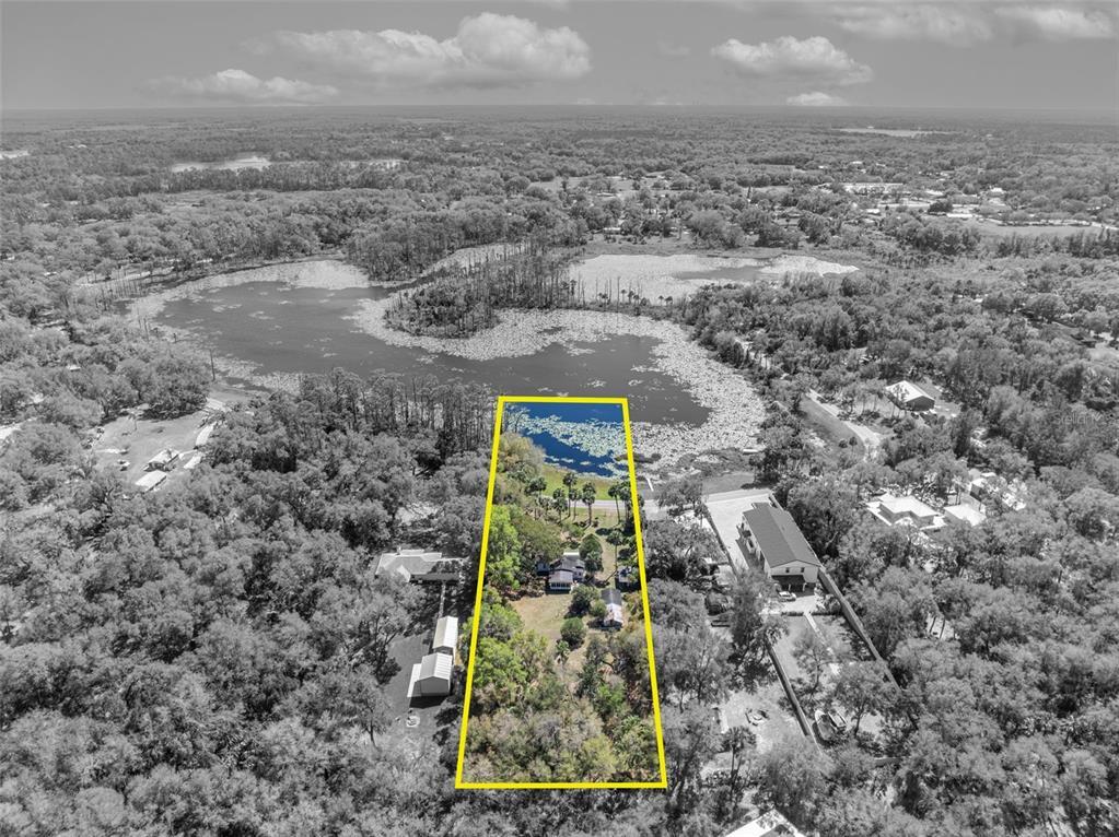 Picture of 390 Lake Geneva Road, Geneva, FL 32732
