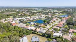 Picture of 129 Wayforest Drive, Venice, FL 34292