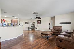 Picture of 427 Canterbury Road, Venice, FL 34293