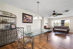 Picture of 427 Canterbury Road, Venice, FL 34293
