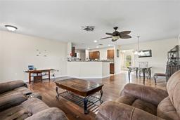 Picture of 427 Canterbury Road, Venice, FL 34293