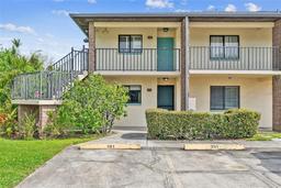 Picture of 100 Canebreakers Dr # 201, Cocoa, FL 32927
