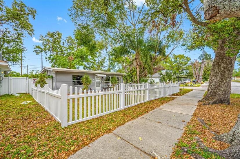 Picture of 5007 2Nd Avenue S, St Petersburg FL 33707