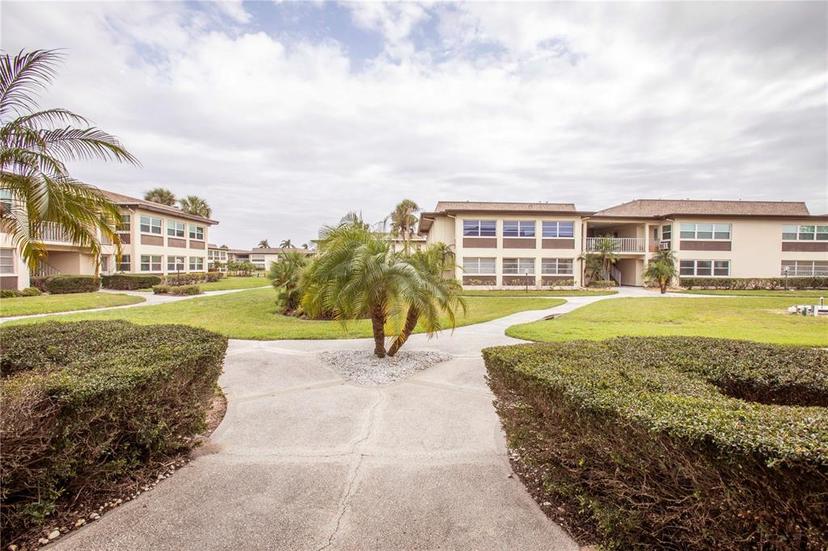 Picture of 4712 Marine Parkway Unit 104, New Port Richey FL 34652