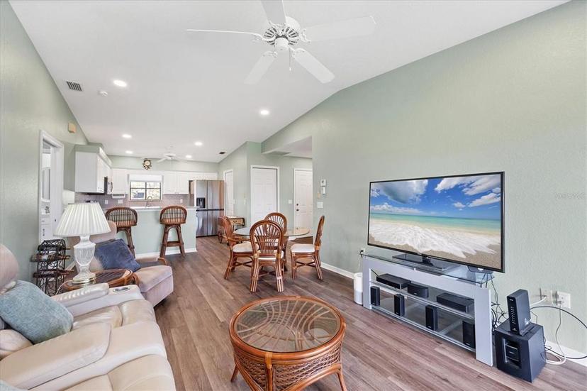 Picture of 4260 Placida Road Unit 8D, Englewood FL 34224