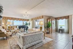 Picture of 634 Edgewater Drive Unit 744, Dunedin, FL 34698