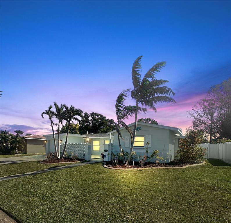 Picture of 3165 58Th Way N, St Petersburg FL 33710
