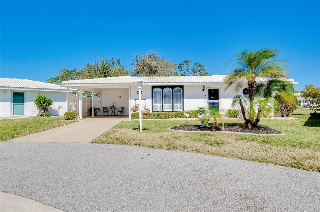 Picture of 521 Circlewood Drive Unit Q11, Venice, FL 34293