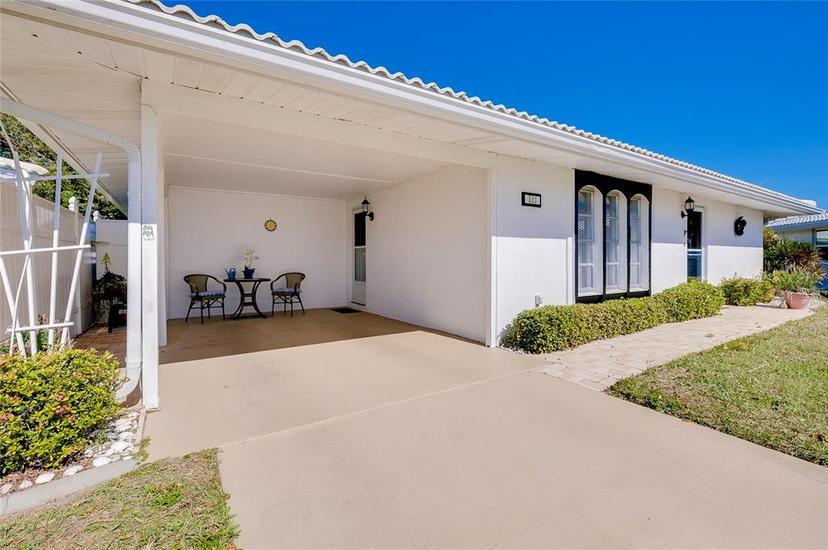 Picture of 521 Circlewood Drive Unit Q11, Venice FL 34293