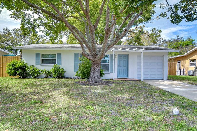 Picture of 280 Twin Lake Drive, Largo FL 33770