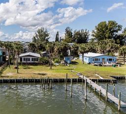 Picture of 8 Vip Island Unit B, Grant, FL 32949