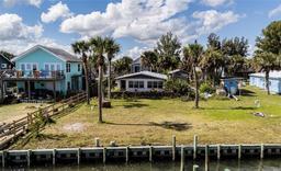 Picture of 8 Vip Island Unit B, Grant, FL 32949