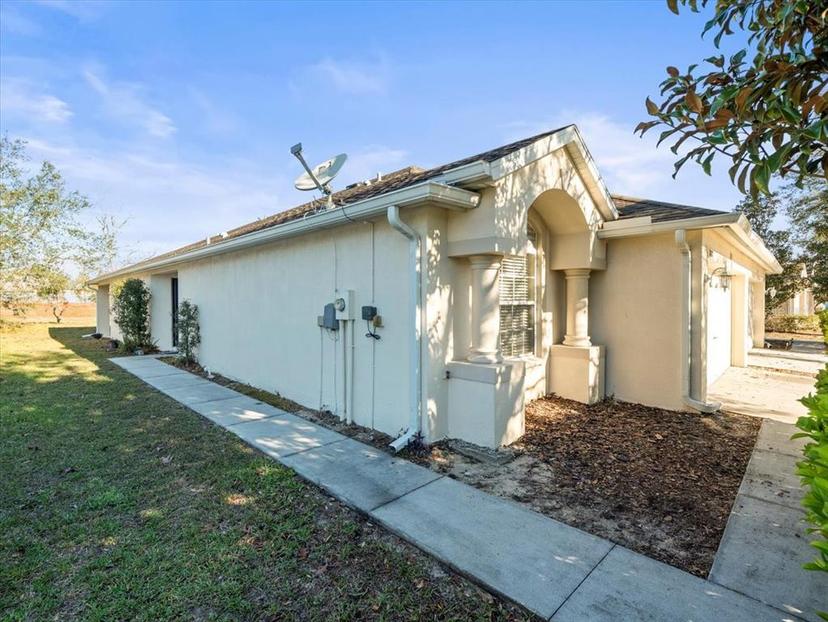 Picture of 3877 Crossline Drive, Spring Hill FL 34609