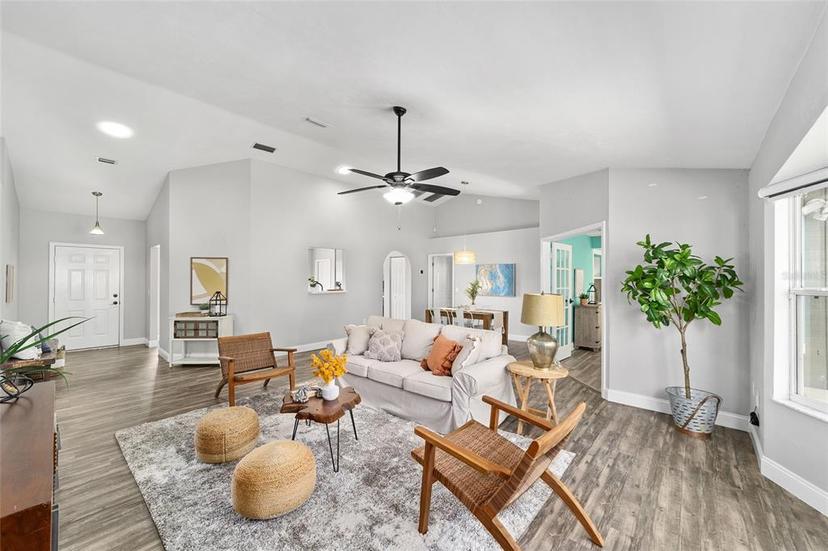 Picture of 1014 NW 90Th Drive, Gainesville FL 32606