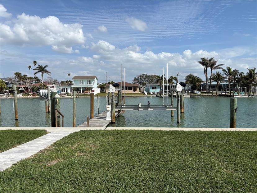 Picture of 525 Crystal Drive, Madeira Beach FL 33708