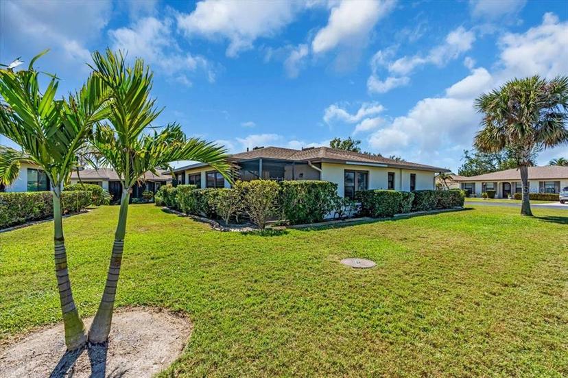 Picture of 761 Vivienda South Court Unit 14, Venice FL 34293