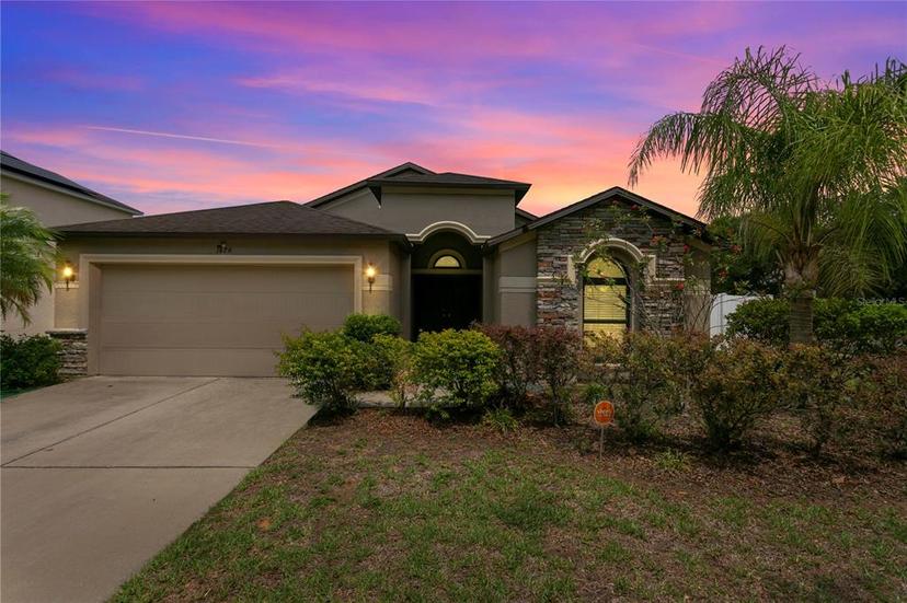 Picture of 1426 Main Street, Valrico FL 33594