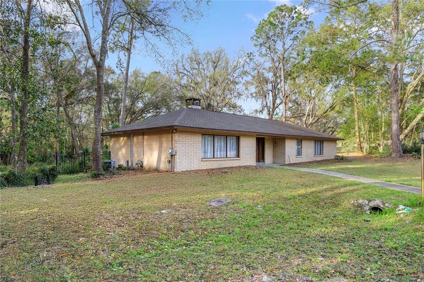 Picture of 8715 NW 4Th Place, Gainesville FL 32607