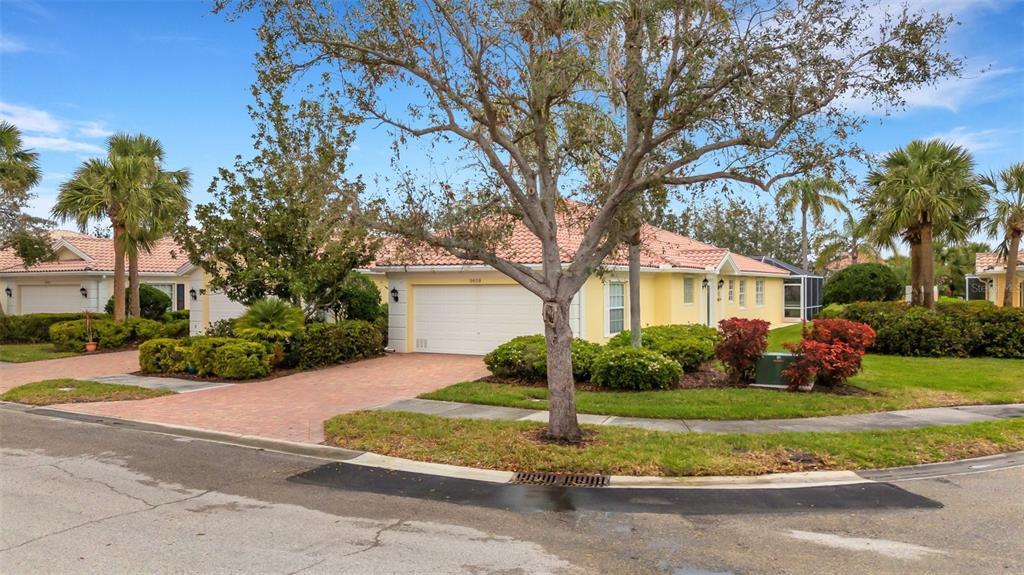 Picture of 5609 Modena Place, Sarasota, FL 34238