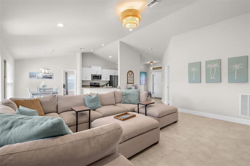 Picture of 1087 Piedmont Road, Venice FL 34293