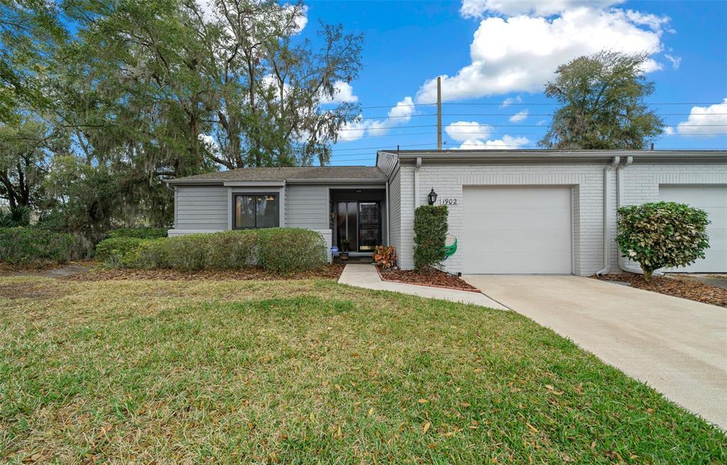 Picture of 1902 SE 37Th Court Circle, Ocala, FL 34471