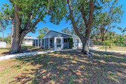 Picture of 2402 Scenic Drive, Venice, FL 34293