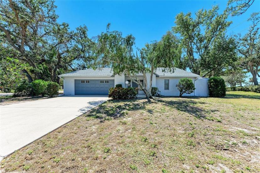 Picture of 2402 Scenic Drive, Venice FL 34293