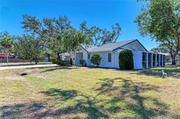 Picture of 2402 Scenic Drive, Venice, FL 34293