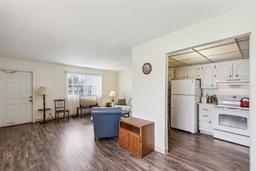 Picture of 101 Cambridge Trail Unit 199, Sun City Center, FL 33573