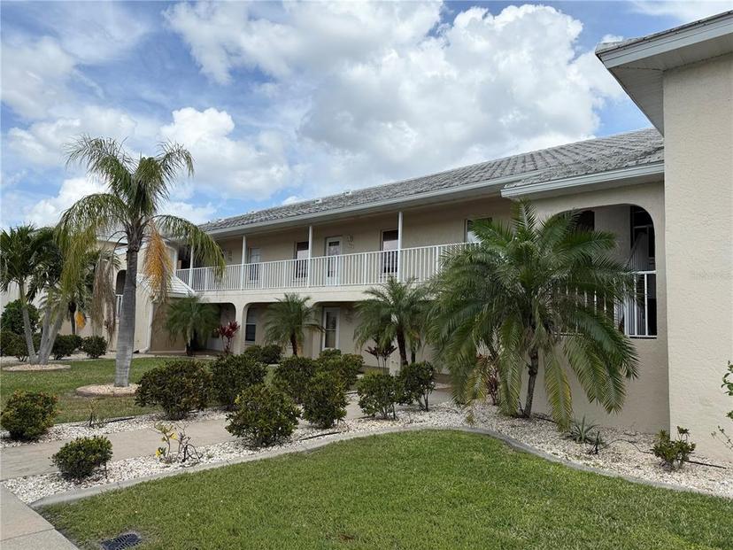 Picture of 220 Coldeway Drive Unit 123, Punta Gorda FL 33950