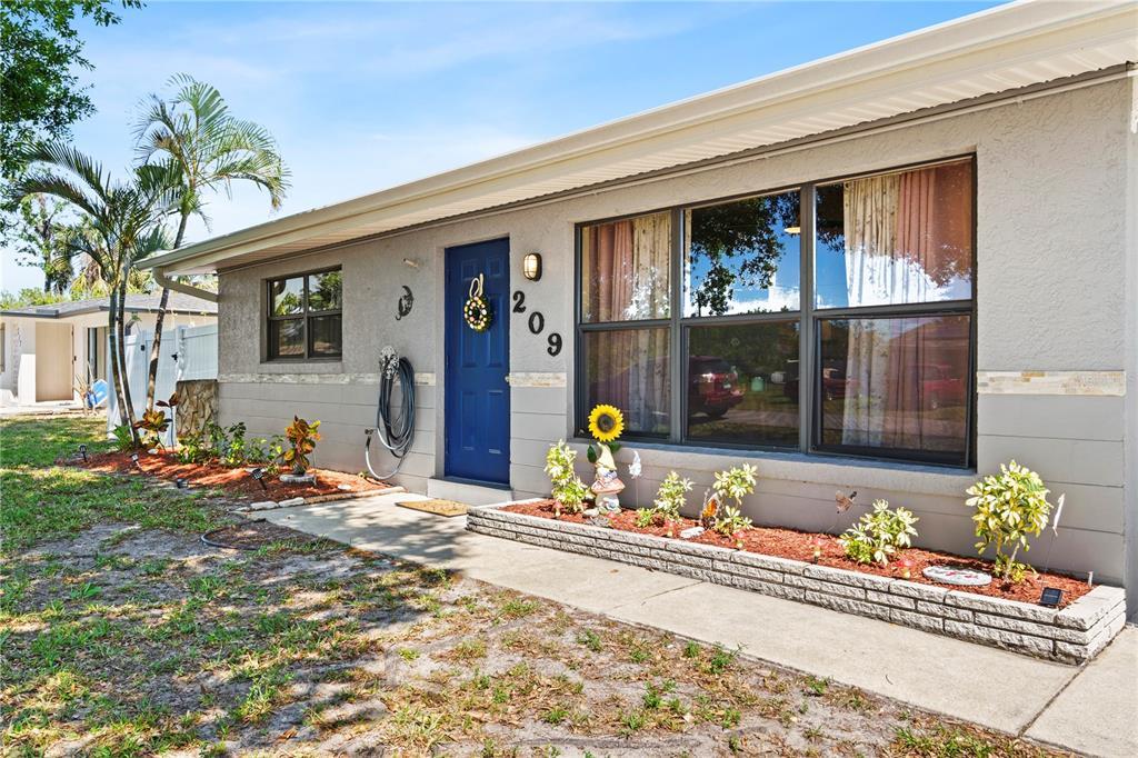 Picture of 209 Seminole Boulevard Nw, Port Charlotte, FL 33952