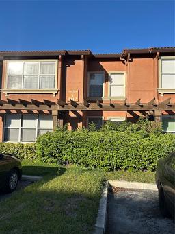 Picture of 5112 Conroy Road Unit 17, Orlando, FL 32811