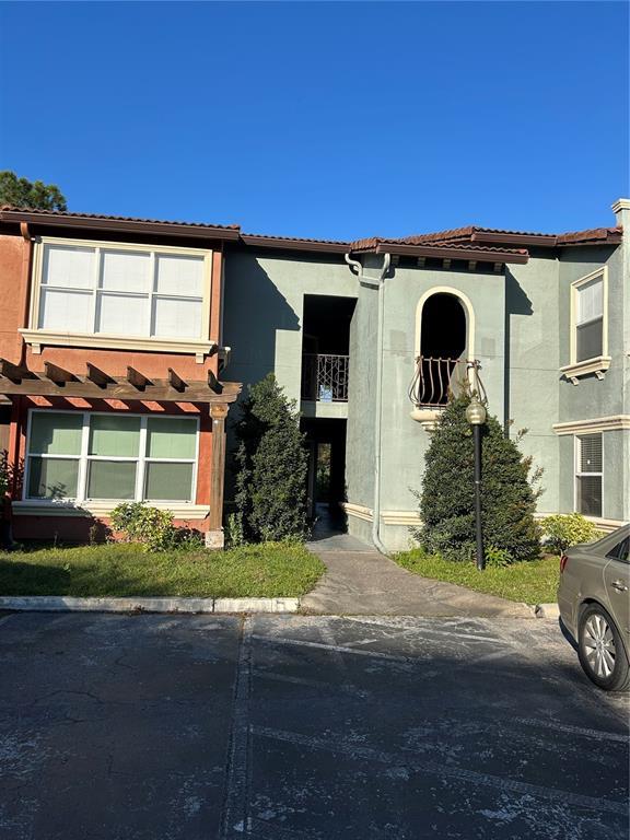 Picture of 5112 Conroy Road Unit 17, Orlando, FL 32811