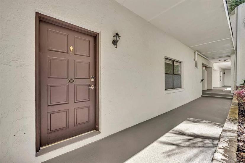 Picture of 535 N Interlachen Avenue Unit 107, Winter Park FL 32789
