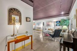 Picture of 535 N Interlachen Avenue Unit 107, Winter Park, FL 32789