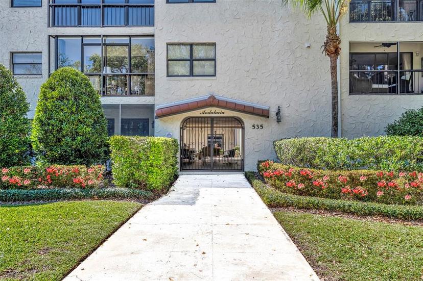 Picture of 535 N Interlachen Avenue Unit 107, Winter Park FL 32789