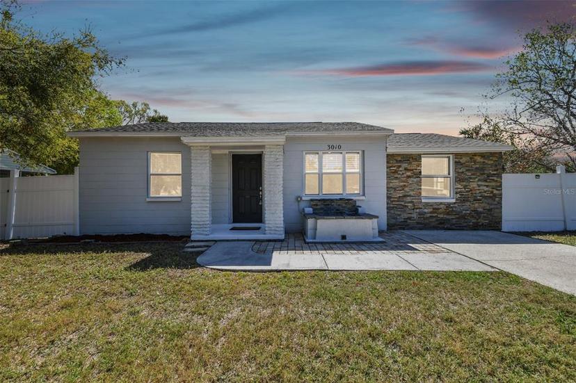 Picture of 3010 W Van Buren Drive, Tampa FL 33611