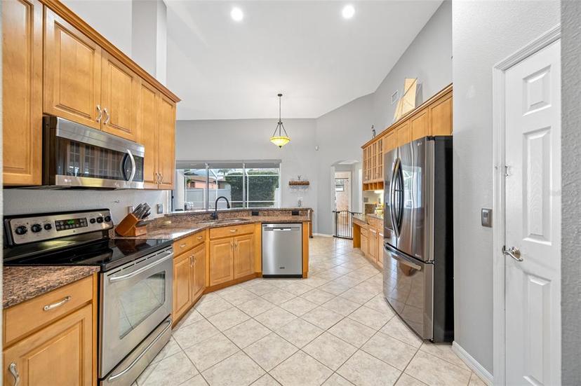 Picture of 10720 Rockledge View Drive, Riverview FL 33579