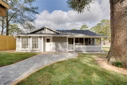 Picture of 224 E Kelly Park Road, Apopka, FL 32712