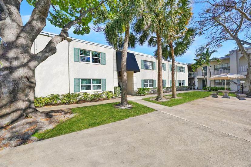 Picture of 4315 Aegean Drive Unit 130C, Tampa FL 33611